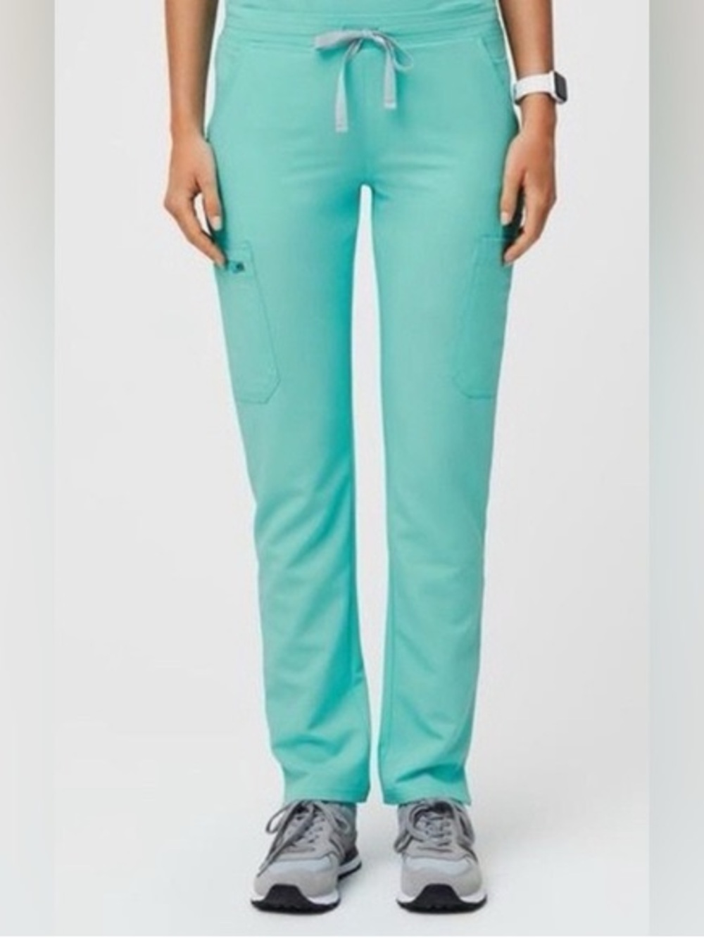 Figs Aqua Yola Women's Cargo Scrub Pants with Drawstring Waist XS